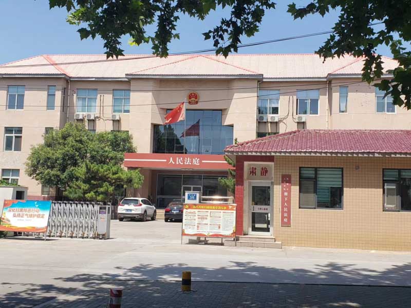 上海法律顧問:強拆時因古董楠木床還未搬出發(fā)生沖突，村民稱多人將其打傷