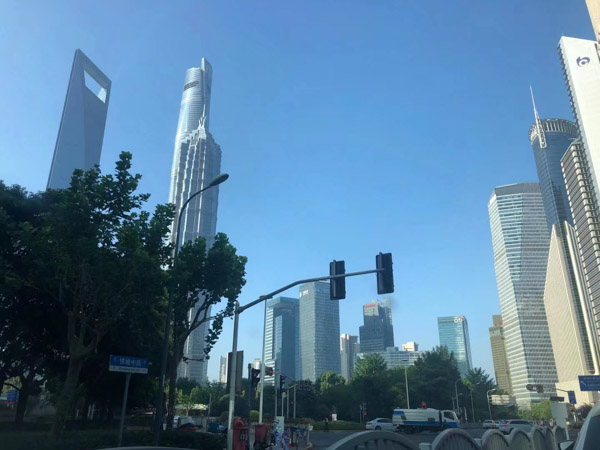 上海法律顧問來講講離婚后兩歲以上的孩子一般由誰撫養