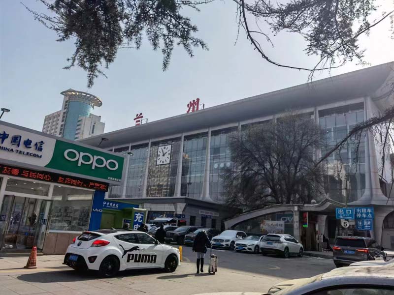 訴訟保全擔保保險費及保全費誰來承擔？上海合同糾紛案律師告訴您