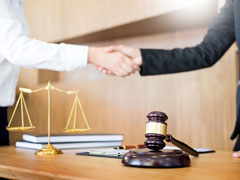 <b>上海專業(yè)刑事律師詳解偽造犯罪記錄的法律后果：違規(guī)操作，嚴(yán)肅追責(zé)</b>